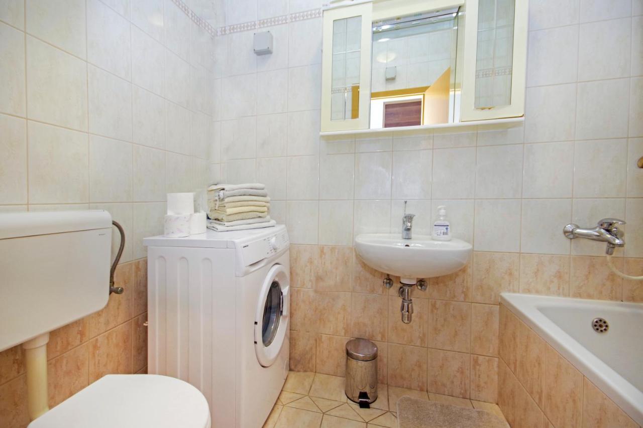 Apartments Makarska Apartment *