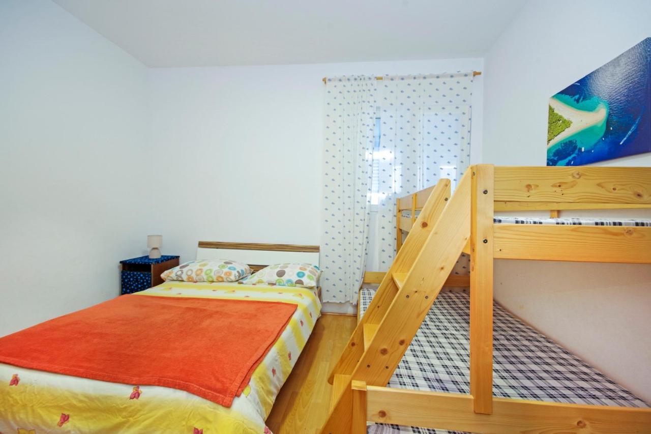 Apartments Makarska