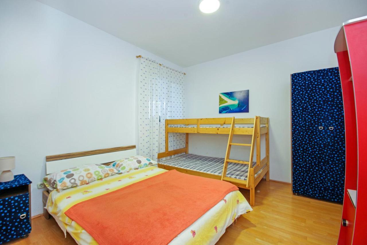 Apartments Makarska
